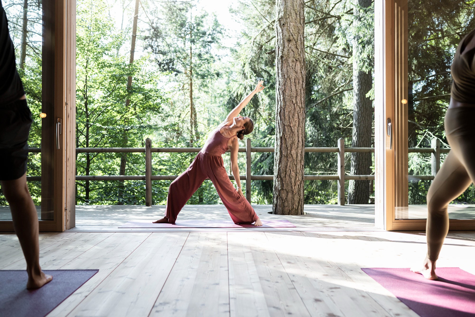 Bild zum Wellness-Angebot Energy Rising Yoga mit Samira Gruber